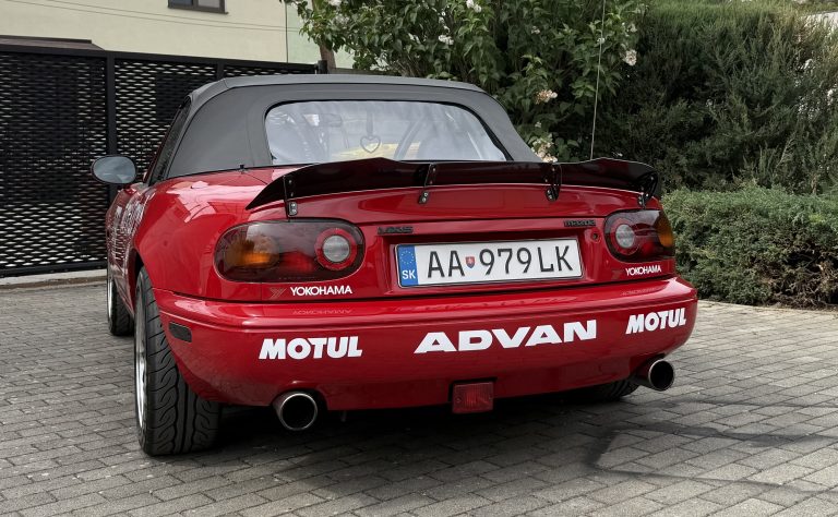 Mazda Miata MX-5 NA - fotka 12
