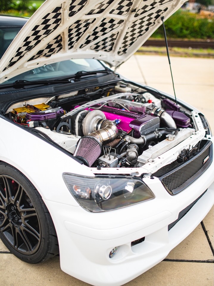 Lexus IS200 - fotka 1