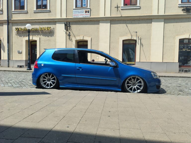 Volkswagen Golf mk5 - fotka 12