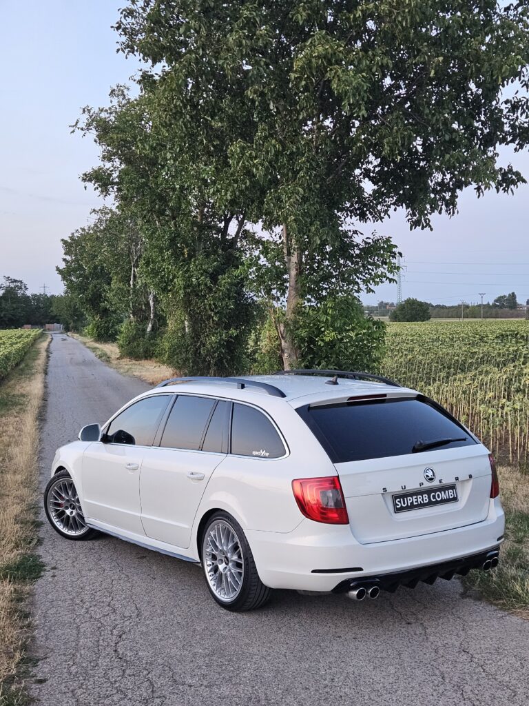 Škoda Superb 2 combi - fotka 2