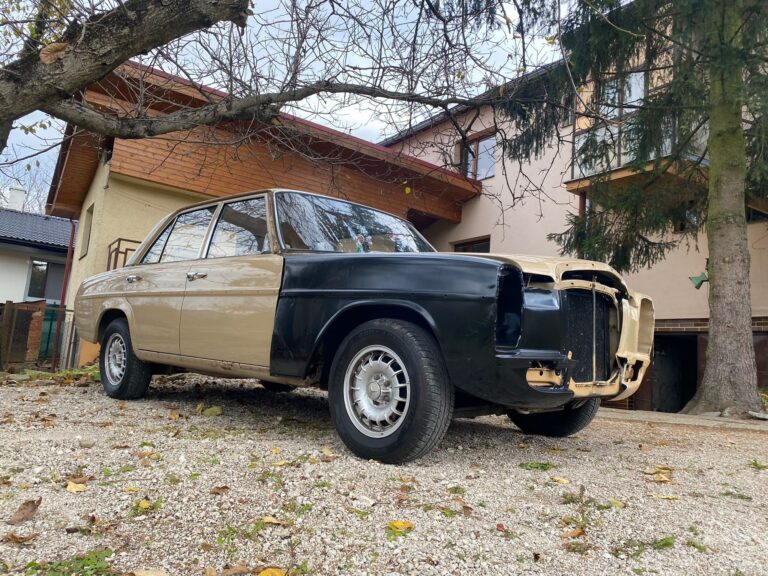 Mercedes W115 - fotka 16
