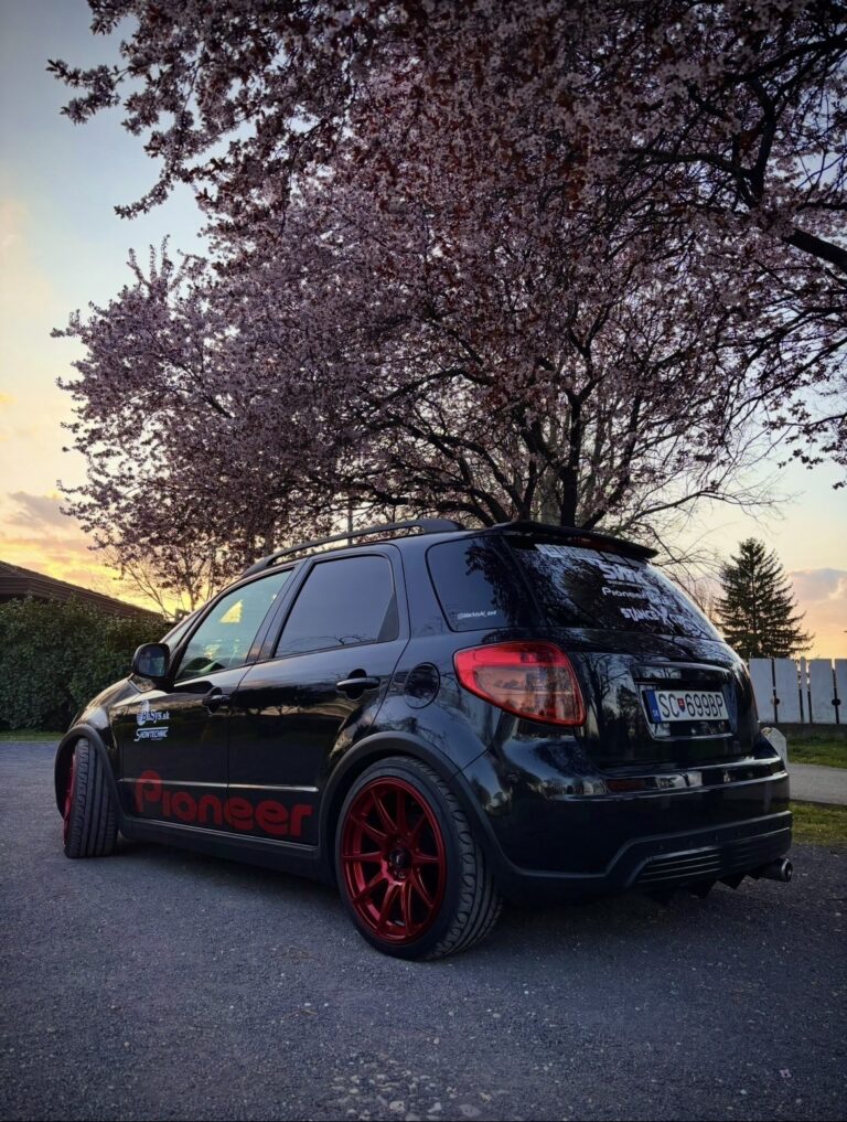 Suzuki SX4 “Blackzuki” Audio Showcar - fotka 4