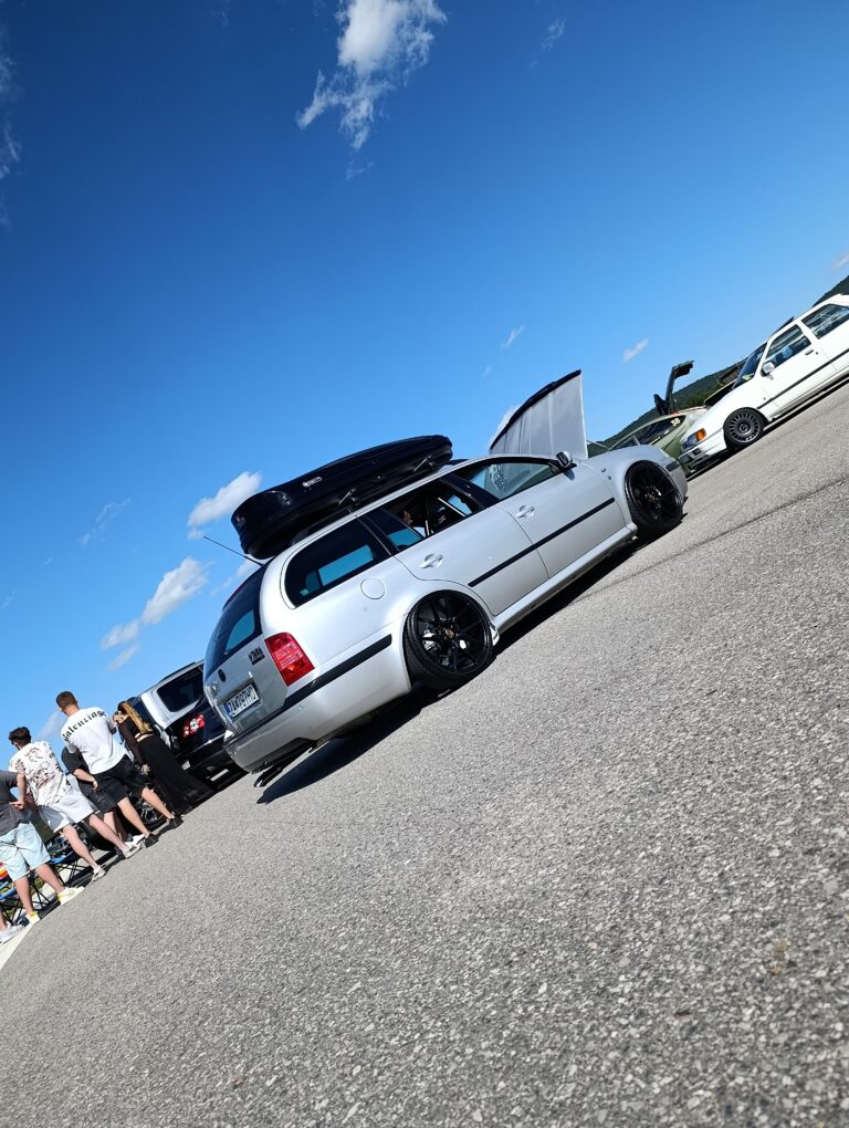 Škoda Octavia combi - fotka 8