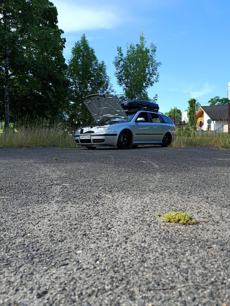 Škoda Octavia combi - fotka 19