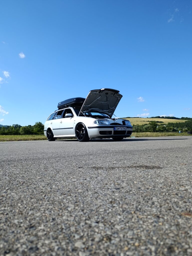Škoda Octavia combi - fotka 9