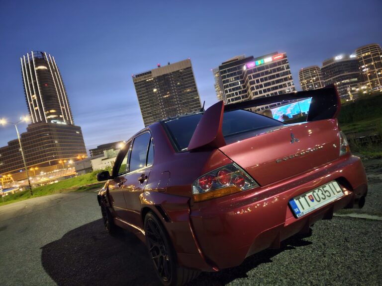 Mitsubishi Lancer Evolution 8 - fotka 18